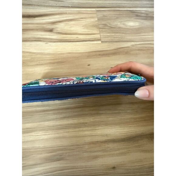 Vera Bradley Womens Multicolor Cuban Stamps Quilted Grab and Go Wristlet Wallet - Picture 4 of 7